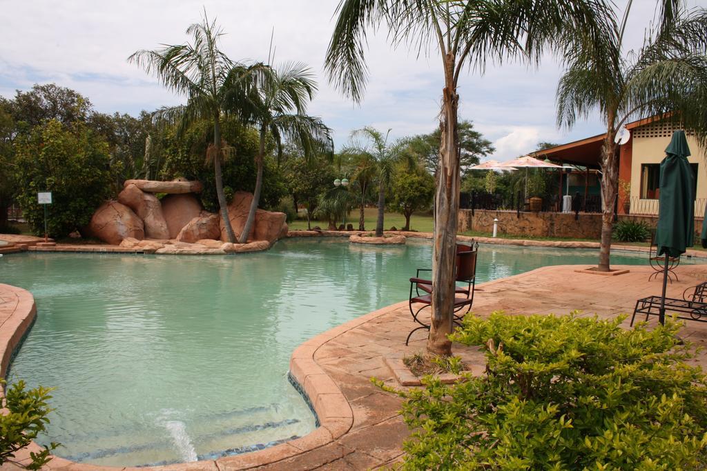 M'Kango Golfview Hotel Lusaka Extérieur photo