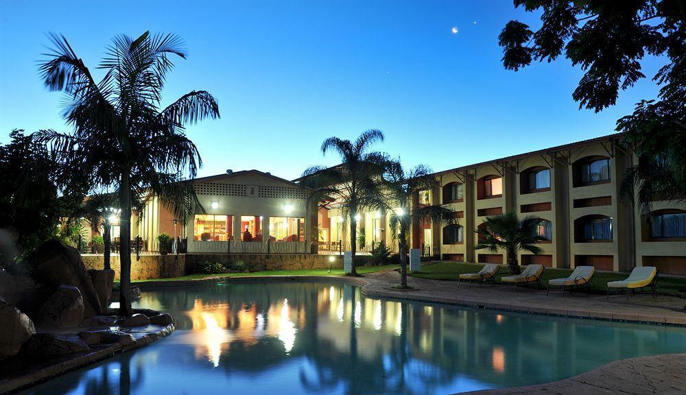 M'Kango Golfview Hotel Lusaka Extérieur photo