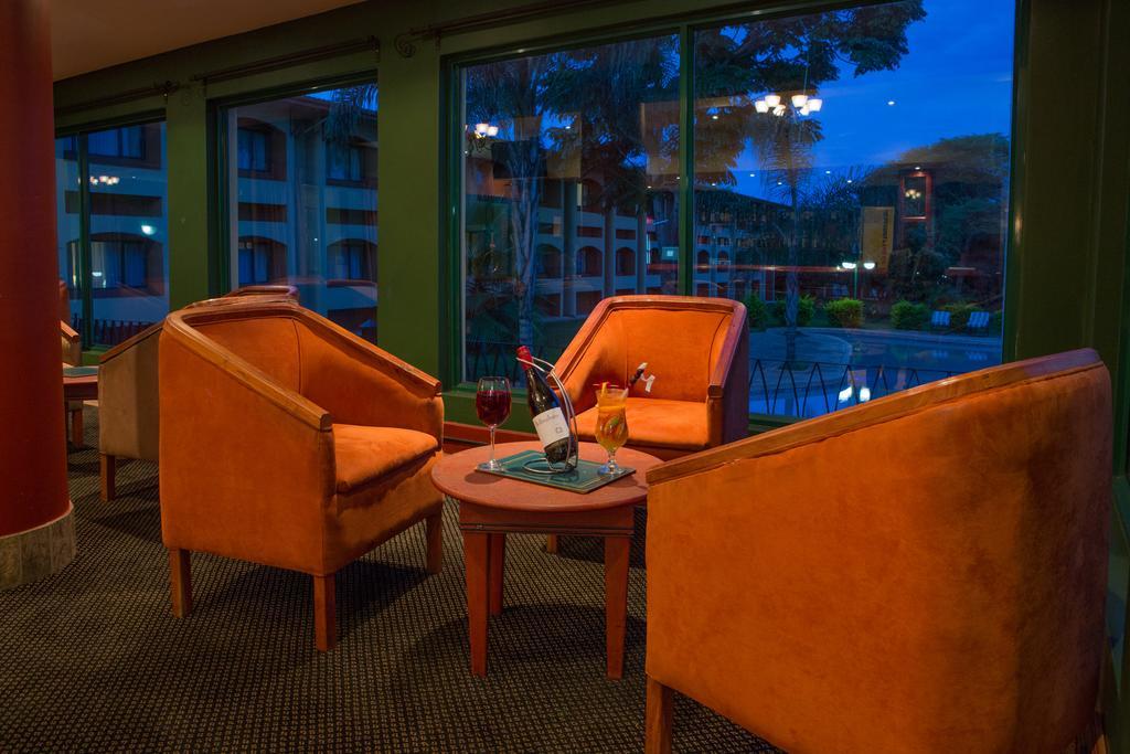 M'Kango Golfview Hotel Lusaka Extérieur photo