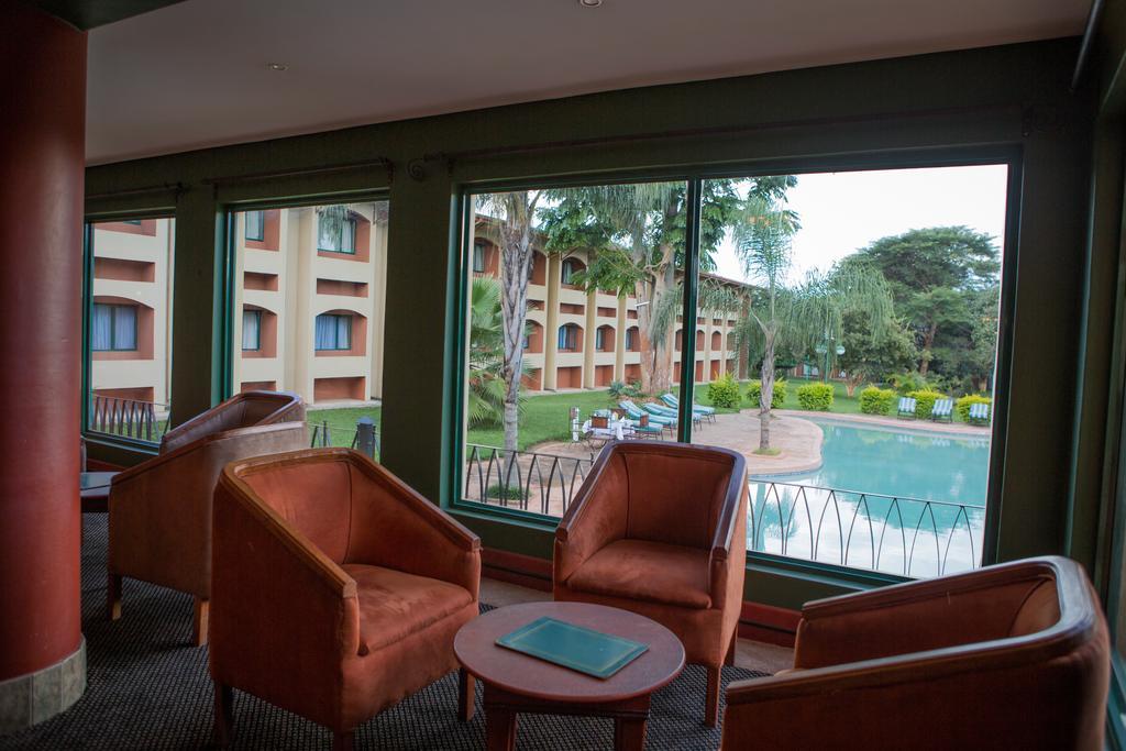 M'Kango Golfview Hotel Lusaka Extérieur photo