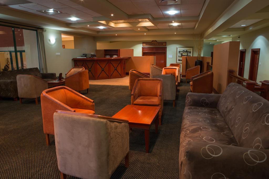 M'Kango Golfview Hotel Lusaka Extérieur photo