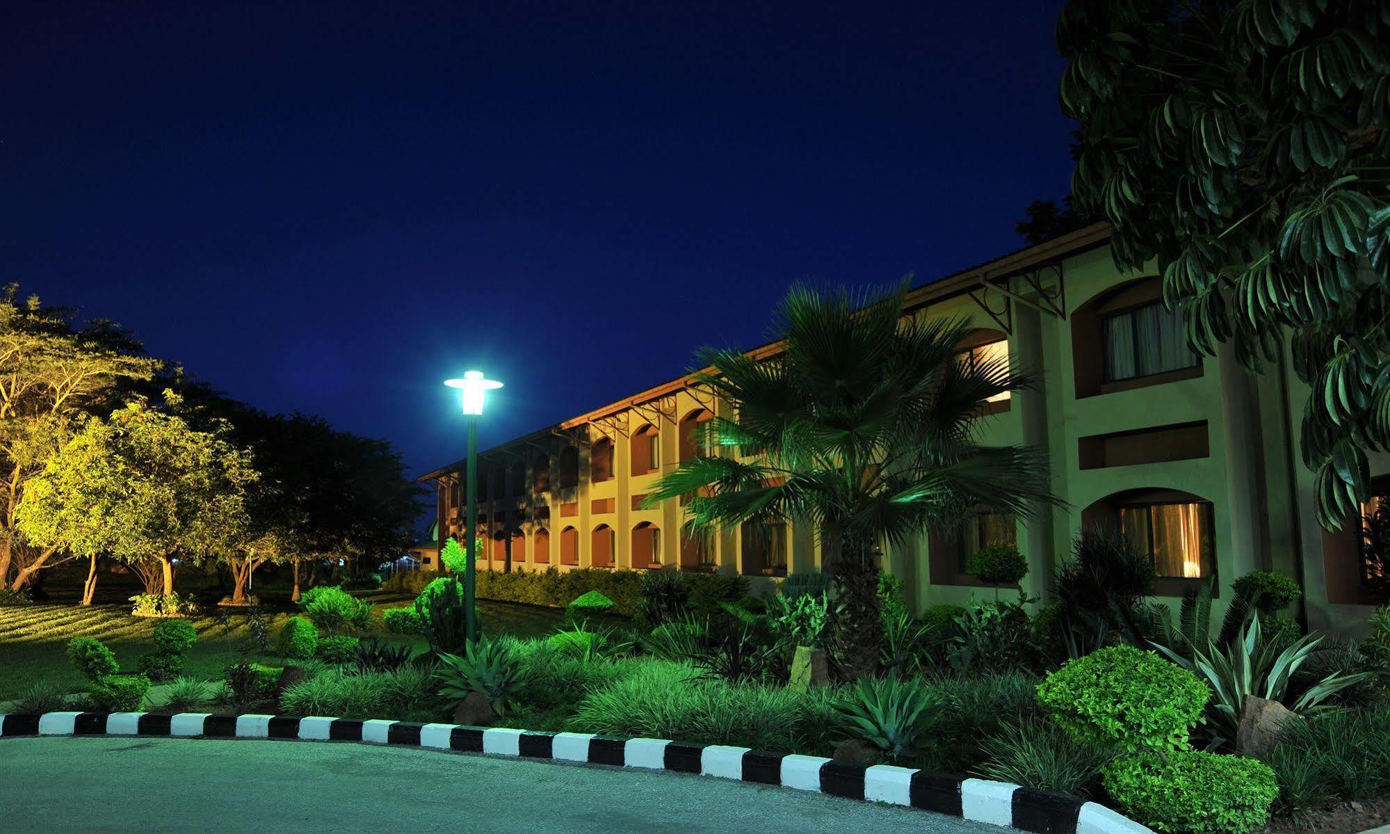 M'Kango Golfview Hotel Lusaka Extérieur photo